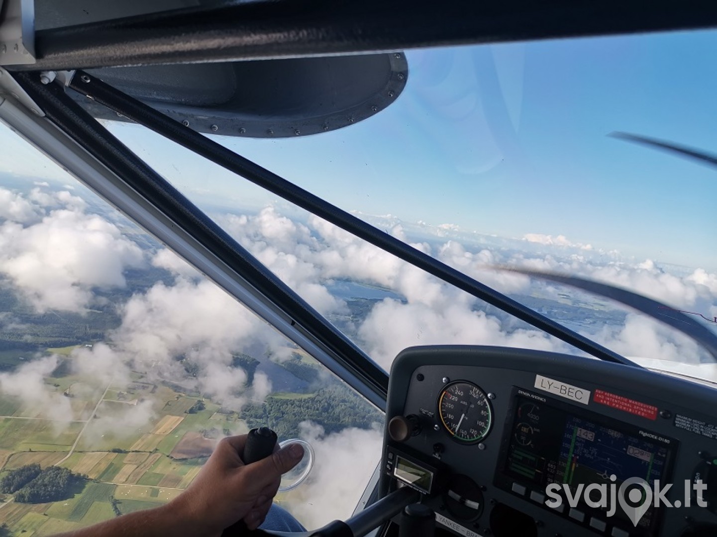 Orlaivio pilotavimo pamoka su profesionaliu pilotu 2