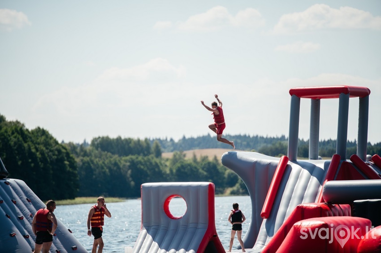 Vandens batutų pramogos WATER INN parkuose 2