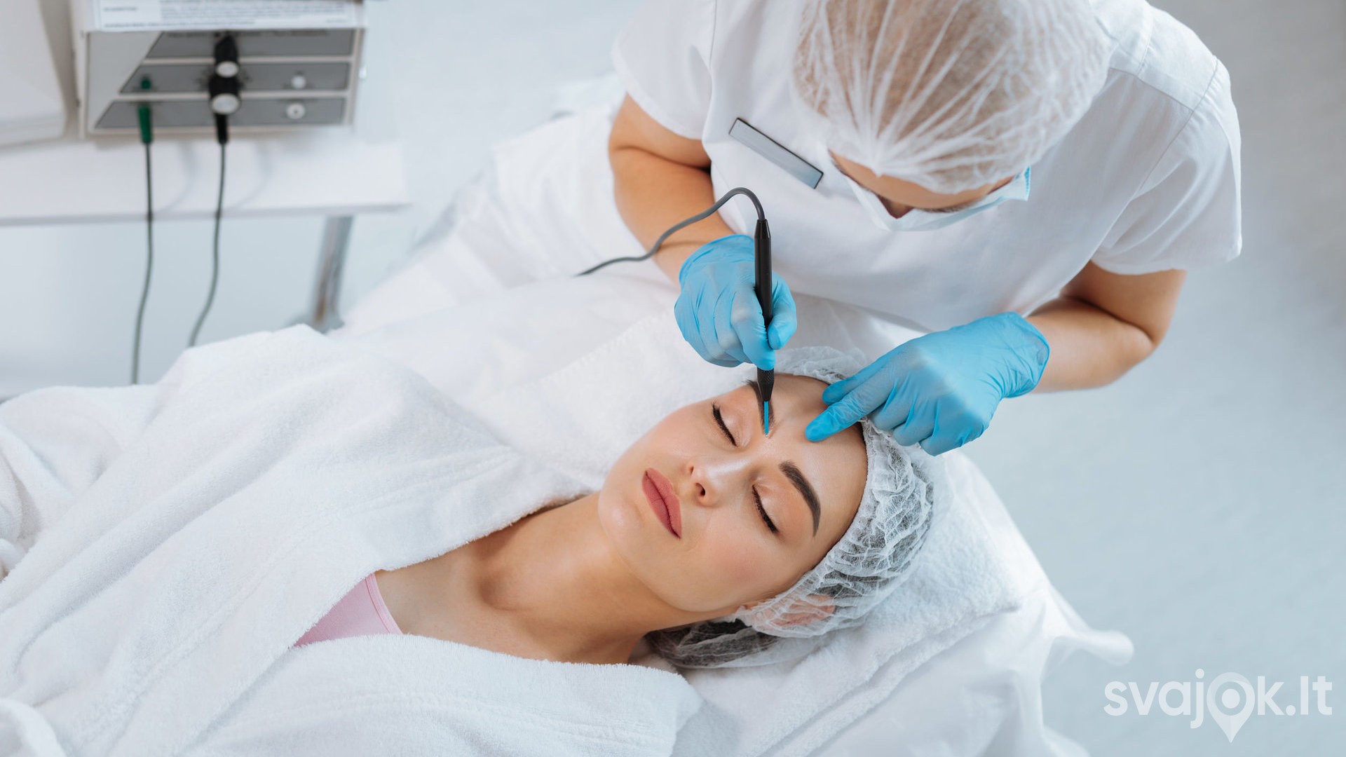 Odos stangrinimo procedūra su Fibroblast aparatu 2