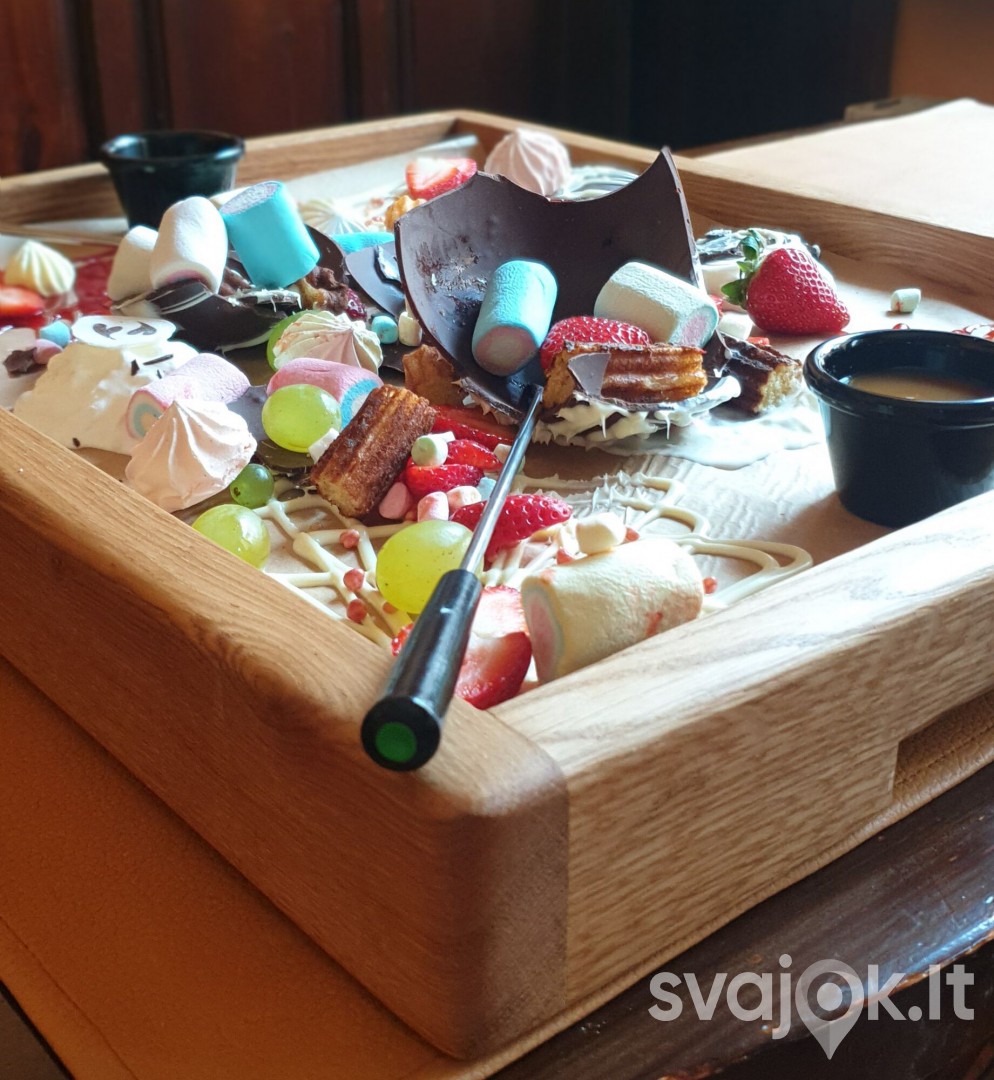 Saldus gimtadienis, mergvakaris ar kita šventė 12