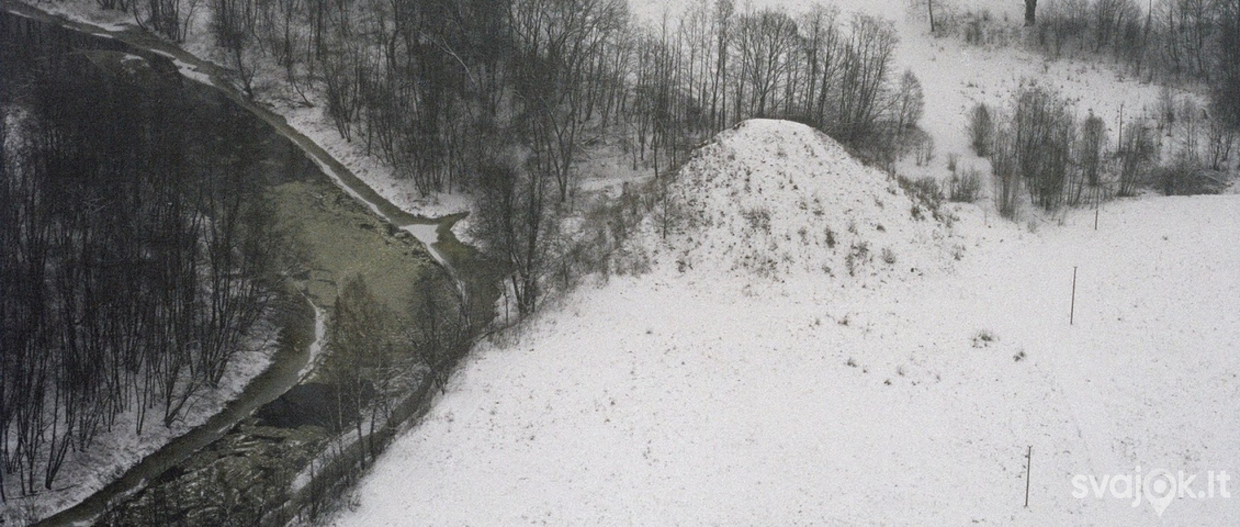 Paverknių piliakalnis 4